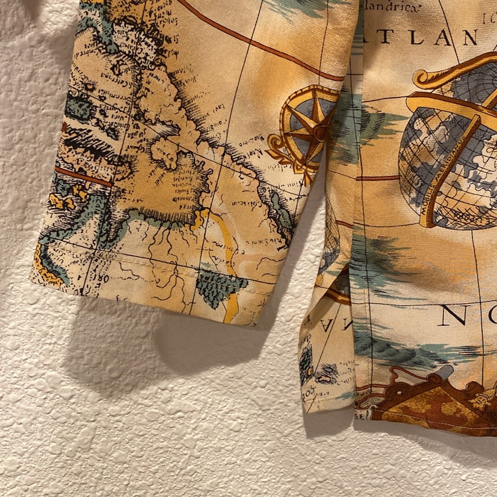 Vtg‎ 90s Silk map print blouse - Picture 5 of 7